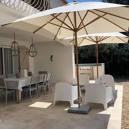 Villa In With Swimming Pool *